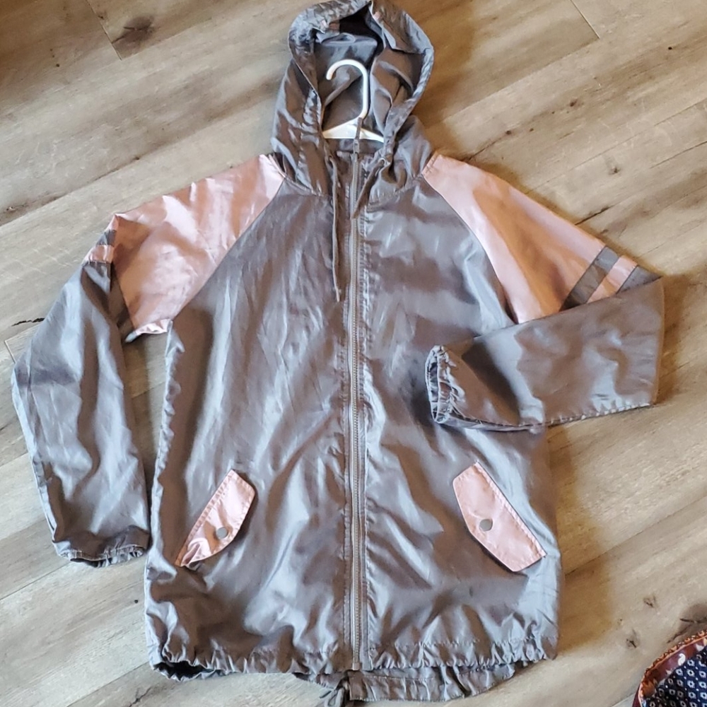 Wind breaker